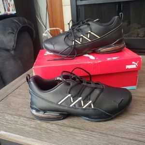 Women's Puma 9.5 tennis shoes